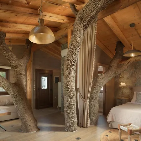 Stolidi Mou Treehouse Villa Atsipopoulo