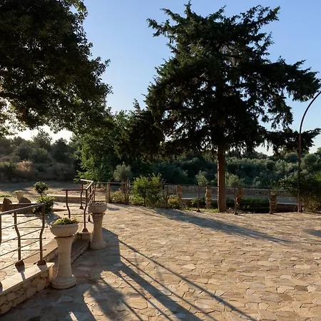Stolidi Mou Treehouse Villa *