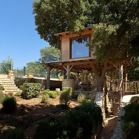 Stolidi Mou Treehouse Villa Atsipopoulo